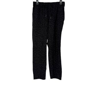 Lululemon Pants Size 6 On The Fly Leopard Black Athleisure Ankle Elastic Waist